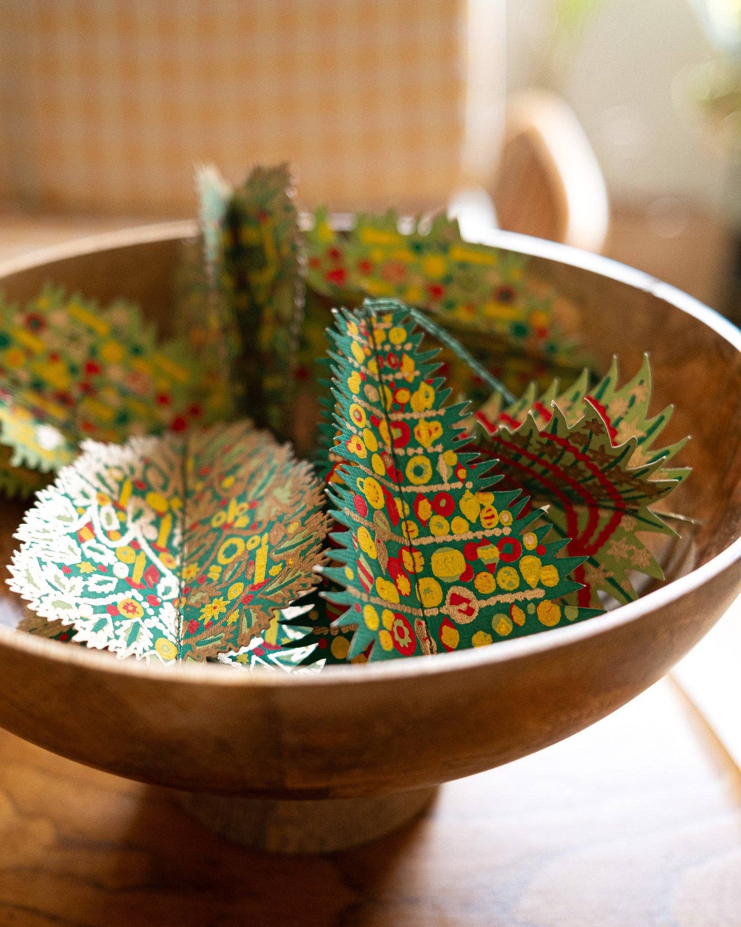 Verzierte Bäume, Papierschmuck