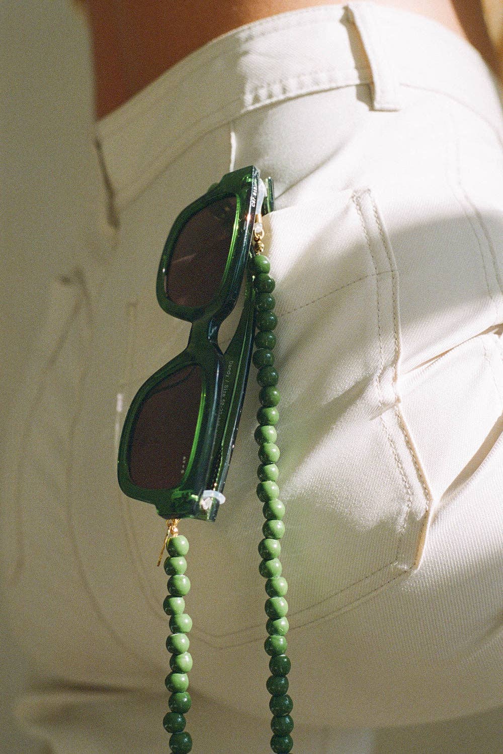 Verde Ceramico Brillenkette von Coco Bonito