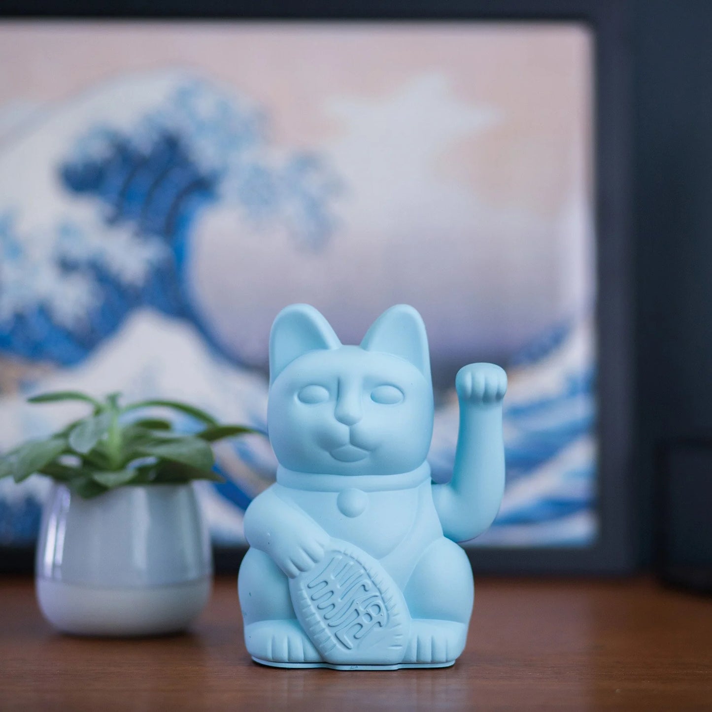 Winkekatze Hellblau – Zärtlichkeit