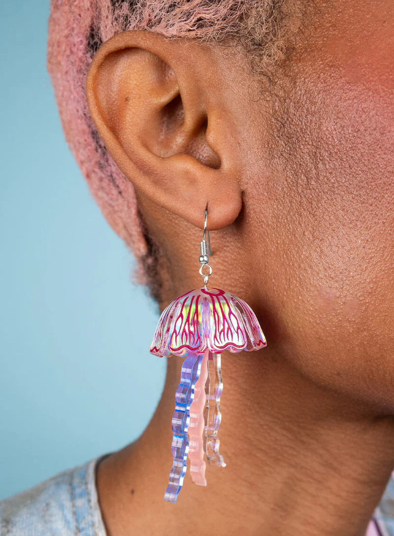 Yeiii – back in stock: the Moon Jellyfish Earrings from Tatty Devine