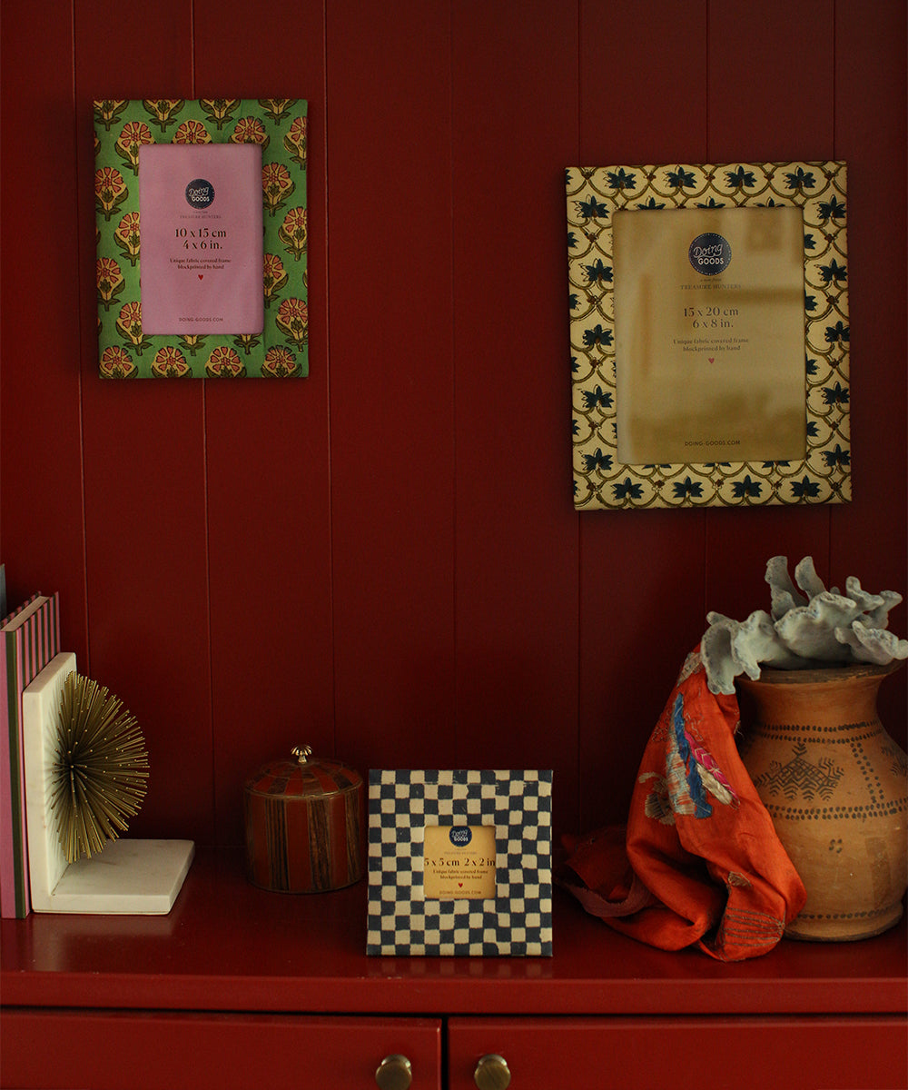 Doing Goods – Faina Bilderrahmen