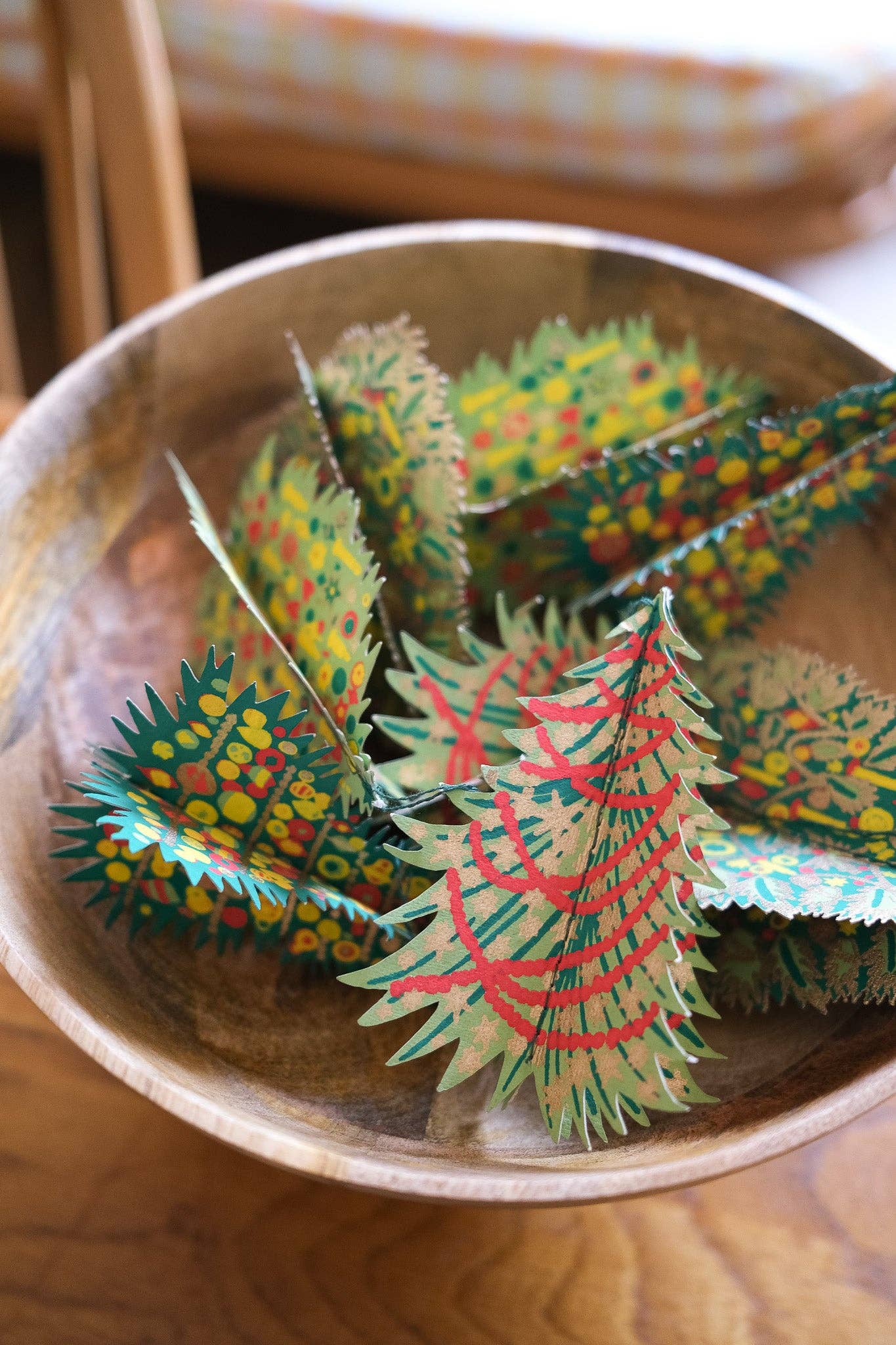 Verzierte Bäume, Papierschmuck