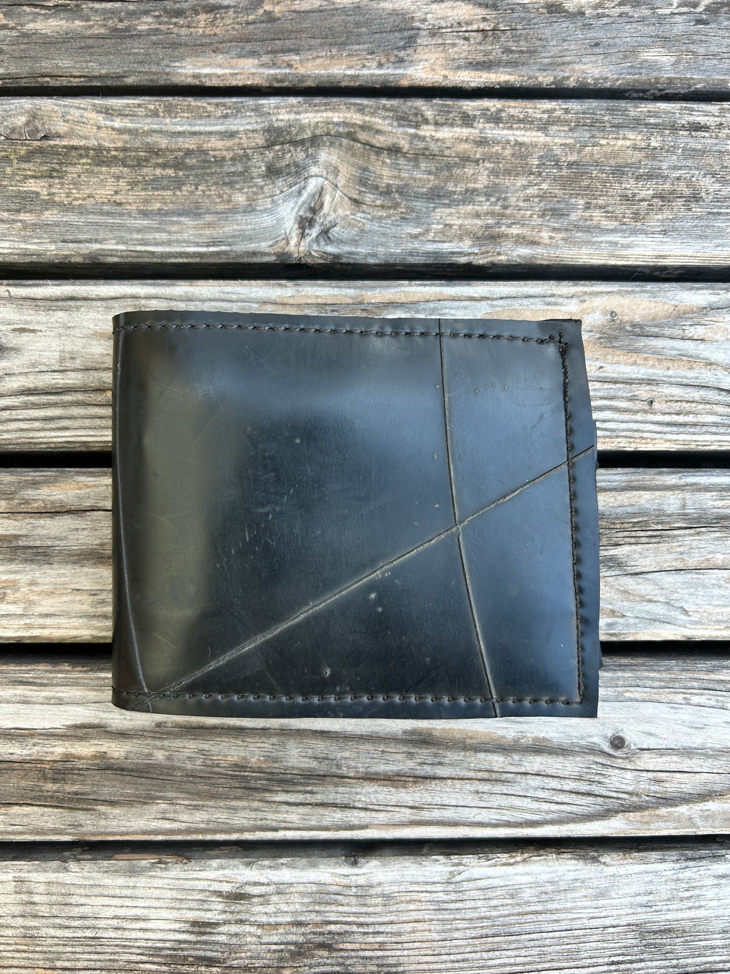 Geldbörse aus LKW-Schläuchen / Designerin Katcha Bilek