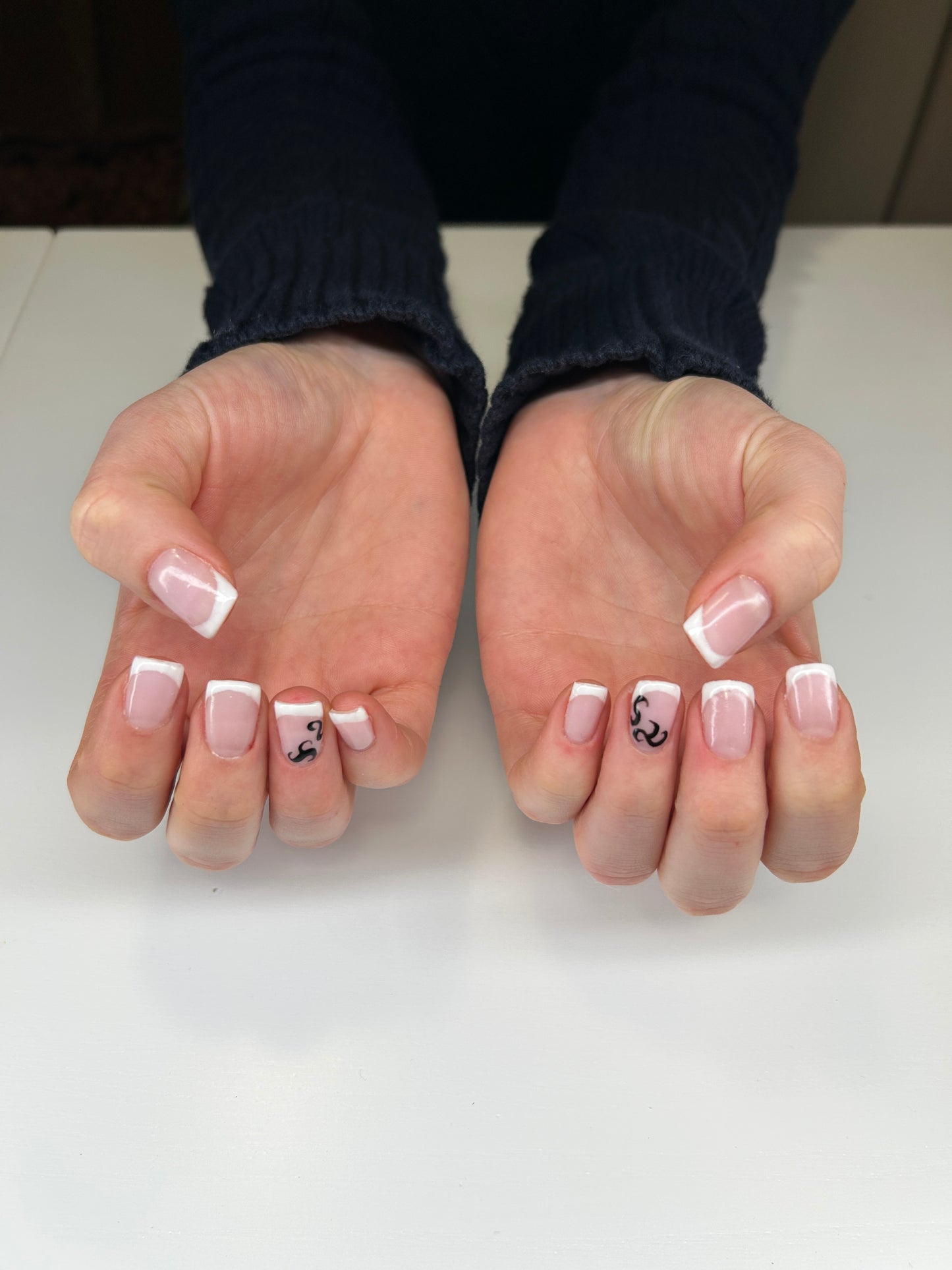 Buche deinen  Naildesign-Termin im Studio