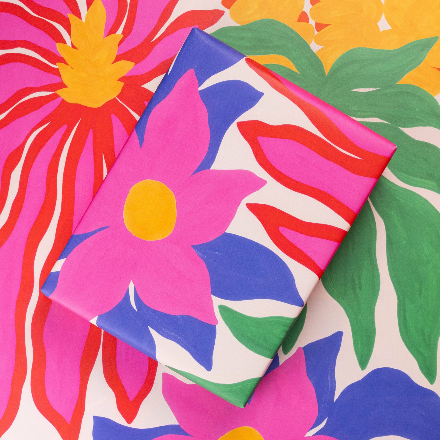 Bromelien-Geschenkpapier von Liv Lee x WWF