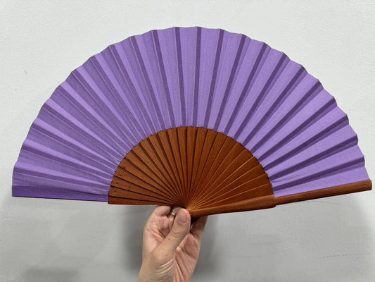 Fächer mit dunklem Holzgriff: Violett
