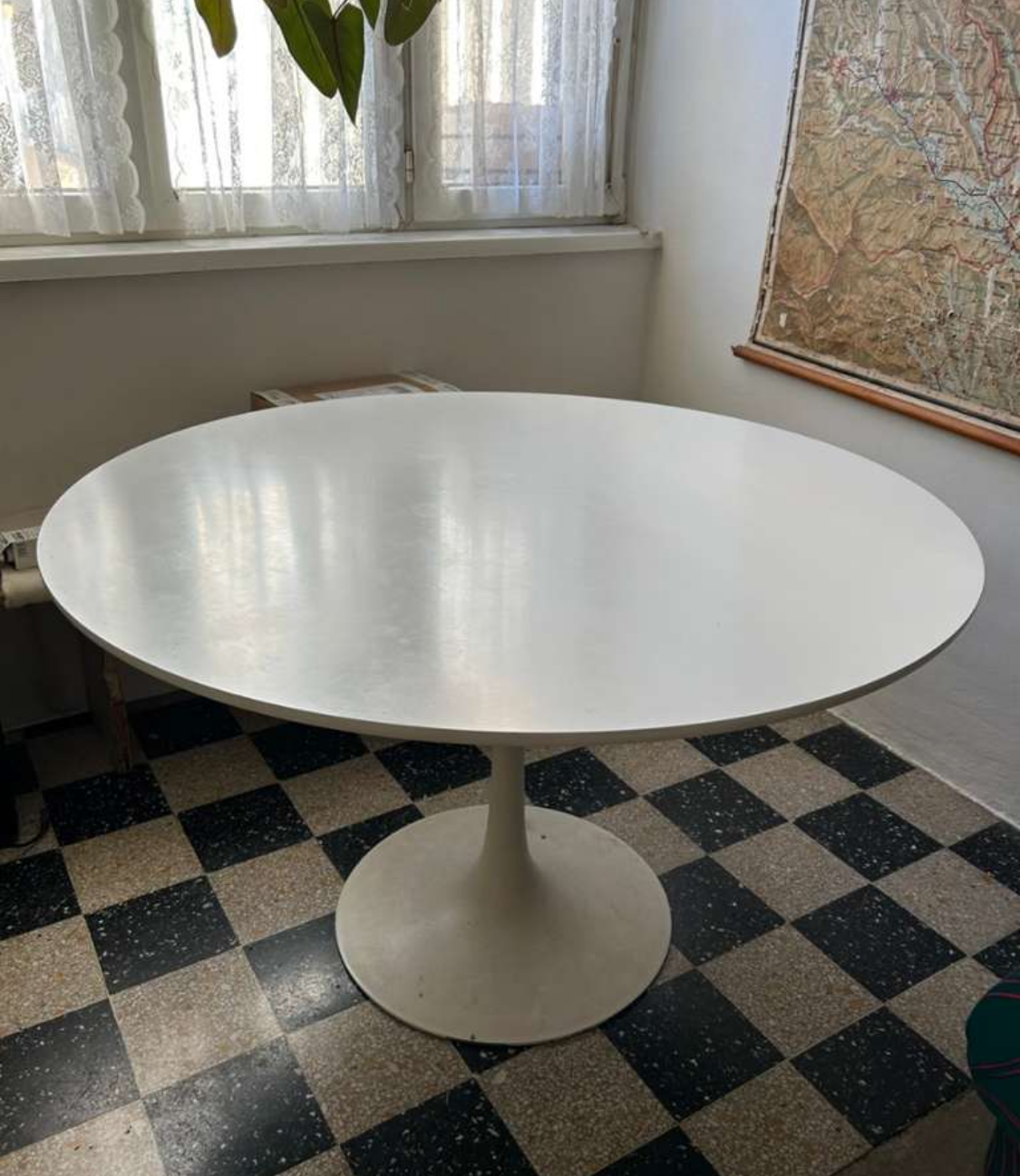Tulip Dining Table für Arkana
