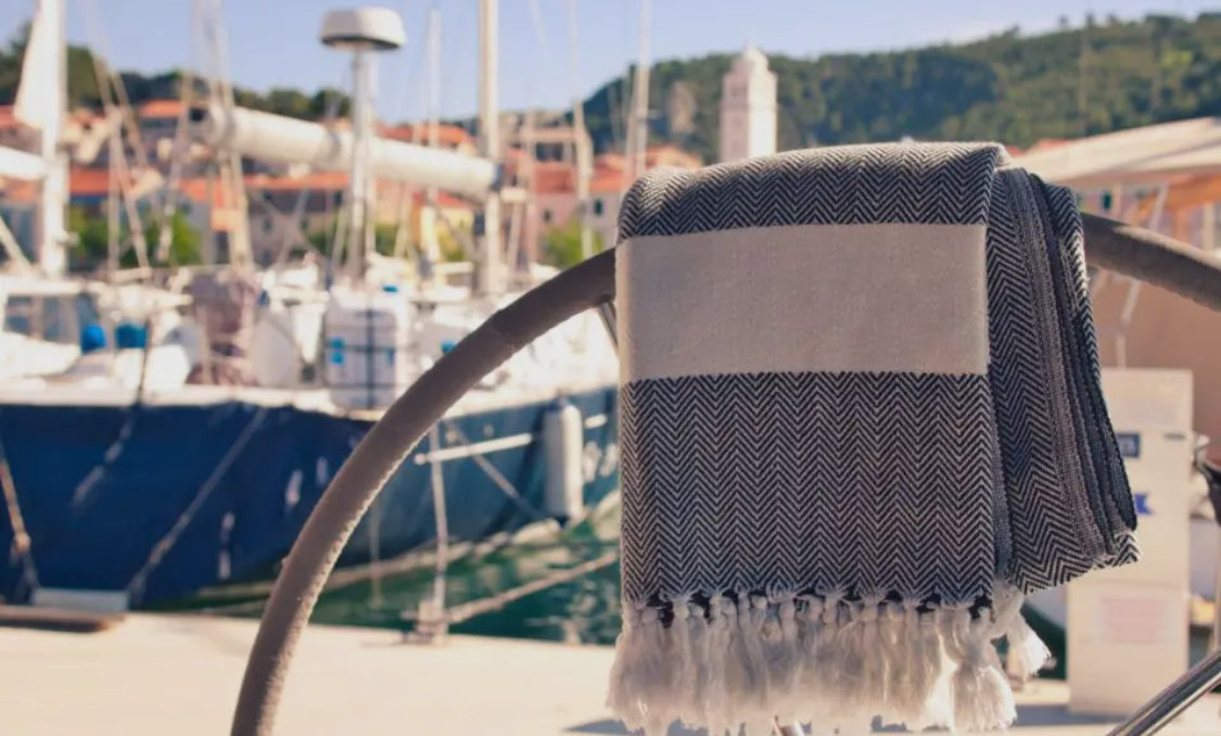 Hamamtuch/Saunatuch/Badetuch mit Fransen aus 100% Baumwolle