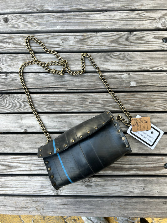 Handtasche aus LKW-Schläuchen / Designerin Katcha Bilek