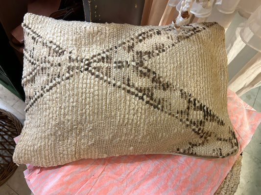 Vintage-Kissen Beni - cremefarben mit Textur: 60 x 40 cm