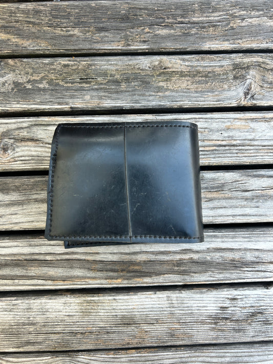 Geldbörse aus LKW-Schläuchen / Designerin Katcha Bilek