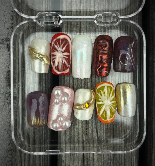 Set Press on Nails made by @managerienails