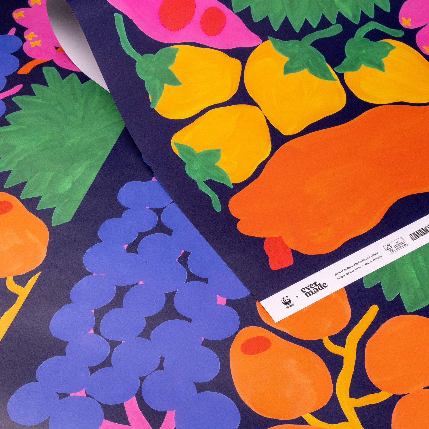 Geschenkpapier „Früchte des Amazonas“ von Liv Lee x WWF