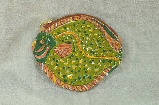 Flache Geldbörse mit Fischmotiv