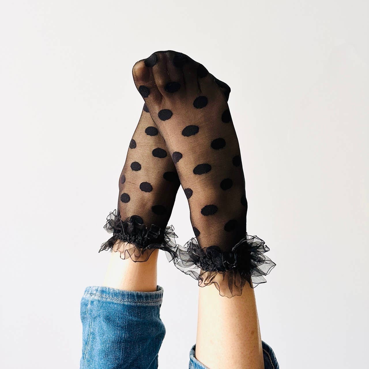 Serena schwarze gepunktete Socken - sexy Rüschen - Fantasie